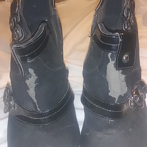 Ankle boots with heel - Picture 3 of 3